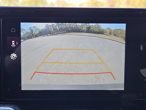 Used 2023 Kia Sorento SX image 11