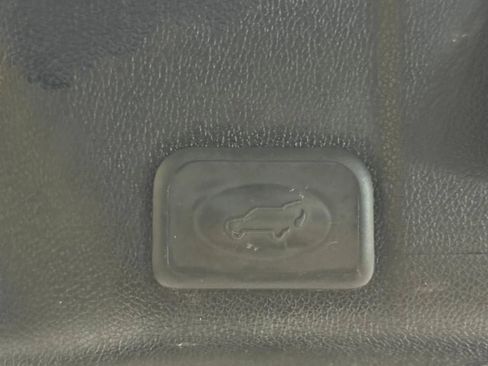 Used 2011 GMC Acadia Denali AWD/4WD image 29