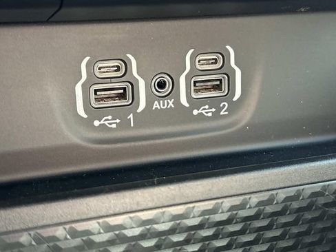 Used 2023 RAM 1500 Laramie AWD/4WD image 26
