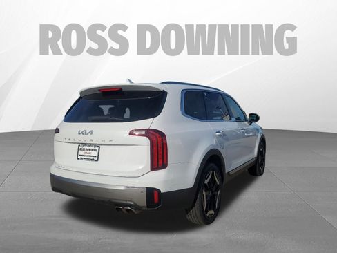 Used 2025 Kia Telluride S FWD image 4