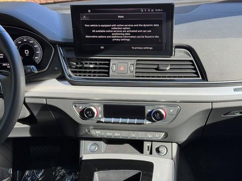 Used 2025 Audi Q5 2.0T Premium w/ Convenience Plus Package image 13