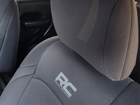 Used 2019 Jeep Wrangler Unlimited Sport S image 17