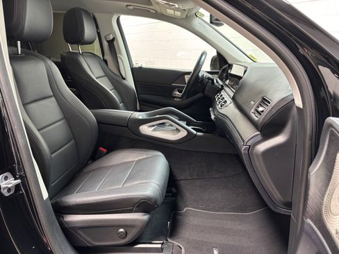 Used 2023 Mercedes-Benz GLS 450 4MATIC image 30