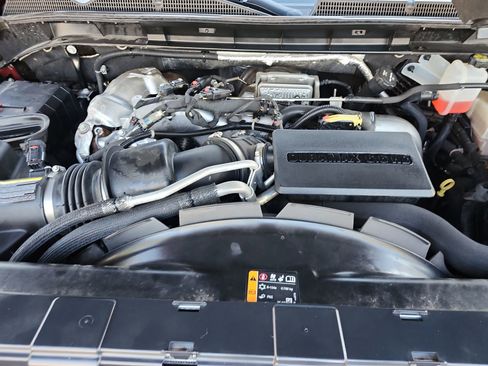 Used 2023 GMC Sierra 3500 SLT w/ SLT Premium Package image 20