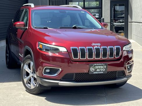 Used 2019 Jeep Cherokee Limited AWD/4WD image 5