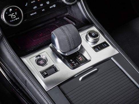 Used 2022 Jaguar F-PACE S image 25