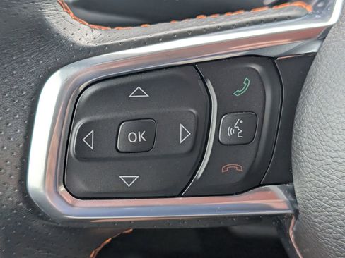 Used 2022 Jeep Gladiator Mojave AWD/4WD image 14