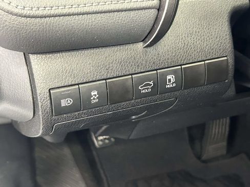 Certified 2023 Toyota Camry SE FWD image 17