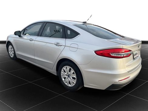 Used 2019 Ford Fusion S image 3