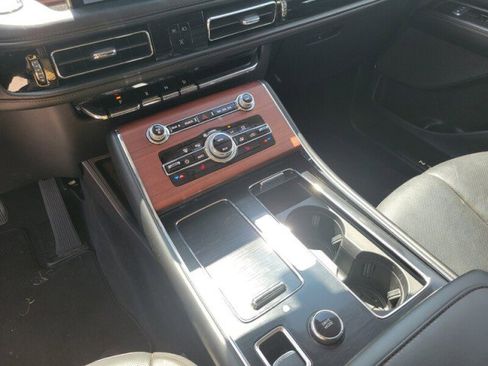 Used 2023 Lincoln Aviator Reserve image 24