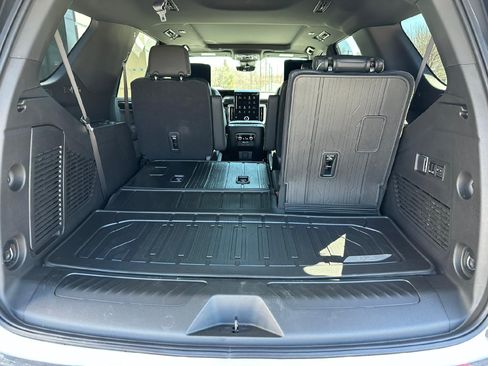 New 2026 GMC Yukon Elevation w/ Elevation Premium Package AWD/4WD image 9