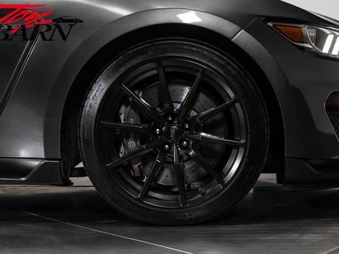 Used 2016 Ford Mustang Shelby GT350 w/ Technology Package RWD image 14