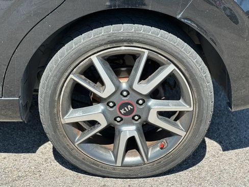 Used 2020 Kia Soul GT-Line FWD image 25
