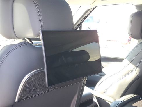 Used 2024 Land Rover Range Rover Autobiography image 31