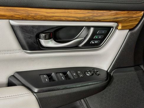 Used 2022 Honda CR-V Touring image 23