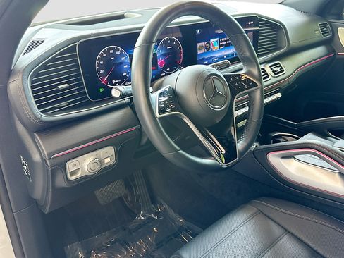 Used 2025 Mercedes-Benz GLE 450 4MATIC Coupe image 9