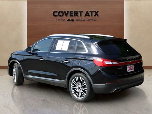 Used 2016 Lincoln MKX Reserve w/ Climate Package FWD image 3