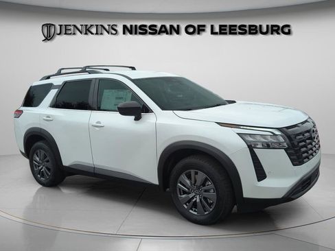 New 2026 Nissan Pathfinder SV image 3