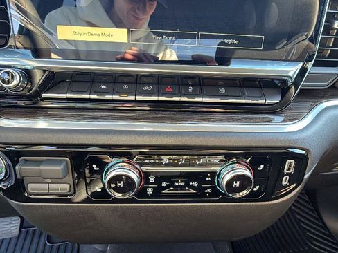 New 2026 GMC Sierra 1500 Elevation image 11