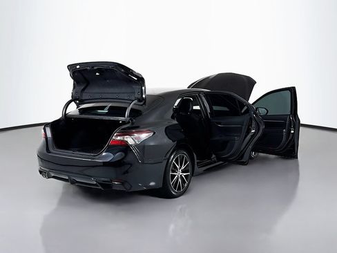Used 2022 Toyota Camry SE FWD image 18
