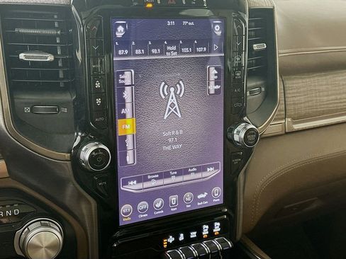 Used 2019 RAM 1500 Limited image 17