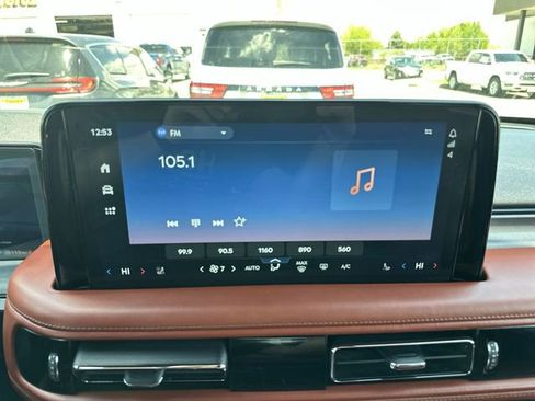 Used 2025 Lincoln Aviator Reserve w/ Equipment Group 201A AWD/4WD image 16