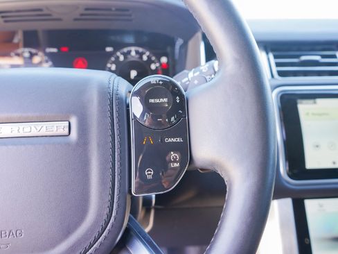 Used 2020 Land Rover Range Rover HSE image 11