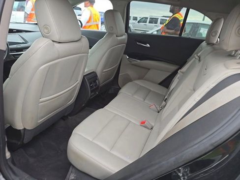 Used 2023 Cadillac XT4 Premium Luxury AWD/4WD image 6