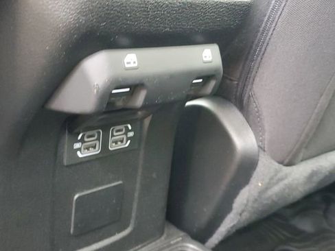 Used 2022 Jeep Gladiator Sport AWD/4WD image 10