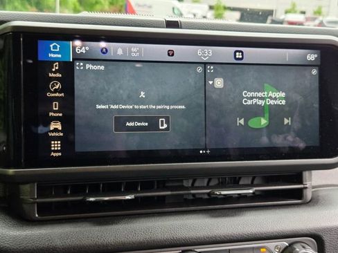 Used 2025 Jeep Gladiator Willys AWD/4WD image 20