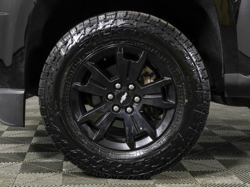 Used 2019 Chevrolet Colorado Z71 w/ Z71 Midnight Edition AWD/4WD image 23