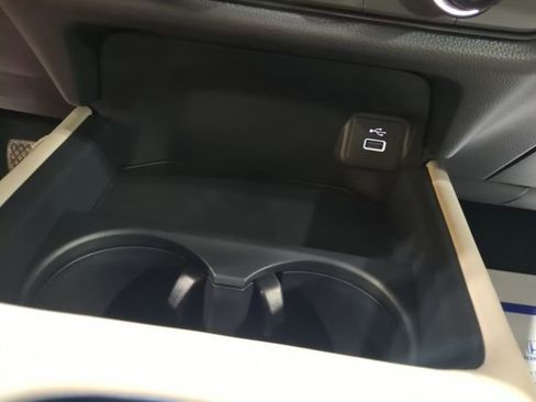 New 2025 Honda HR-V LX image 36