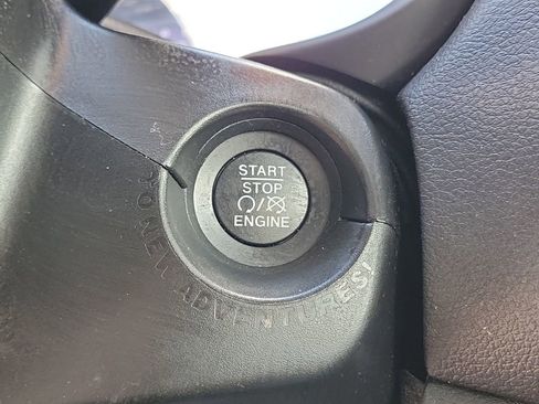 Used 2019 Jeep Renegade Latitude w/ Popular Equipment Group image 25