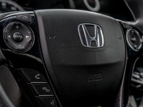 Used 2017 Honda Accord LX image 24