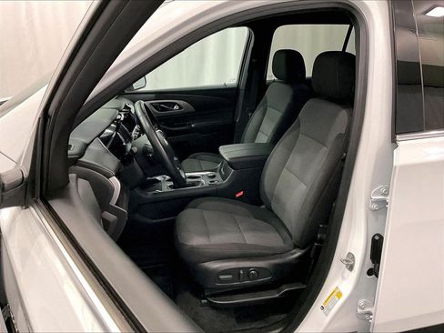 Used 2023 Chevrolet Traverse LT w/ LPO, Floor Liner Package AWD/4WD image 10