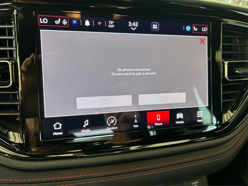 Used 2023 Dodge Durango GT image 32