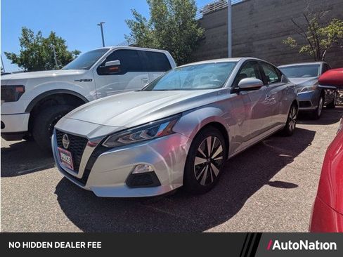 Used 2022 Nissan Altima 2.5 SV FWD image 1