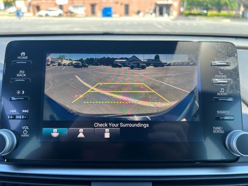 Used 2018 Honda Accord Sport image 23