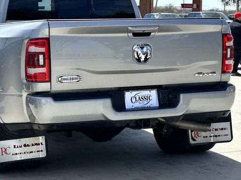 Used 2024 RAM 3500 Limited w/ Towing Technology Group image 6