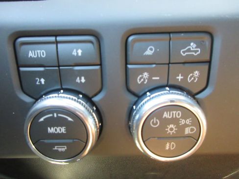 New 2026 GMC Sierra 2500 AT4 w/ AT4 Premium Plus Package image 18