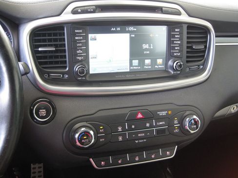 Used 2017 Kia Sorento SX FWD image 15