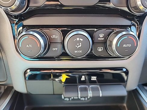 Used 2022 RAM 1500 Big Horn AWD/4WD image 15