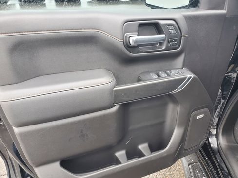 Used 2022 GMC Sierra 1500 AT4 w/ AT4 Preferred Package image 8