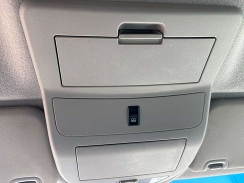 Used 2014 Nissan Titan S AWD/4WD image 22