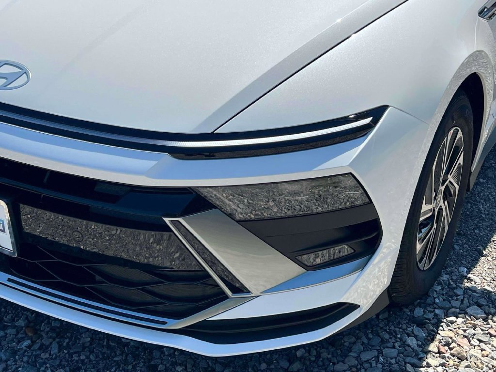 New 2026 Hyundai Sonata Blue FWD image 6