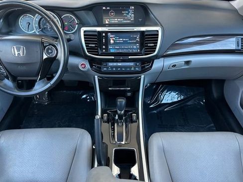 Used 2017 Honda Accord EX-L image 15