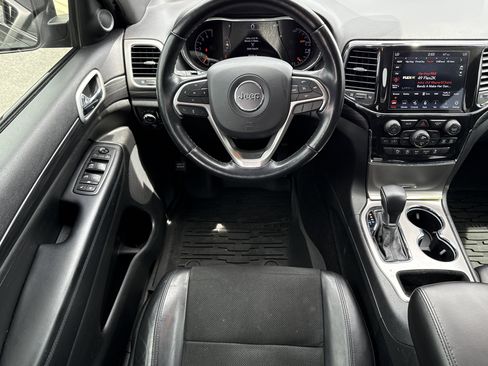 Used 2021 Jeep Grand Cherokee Laredo X AWD/4WD image 20