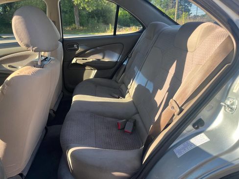 Used 2004 Nissan Sentra S w/ Road Trip Pkg FWD image 11