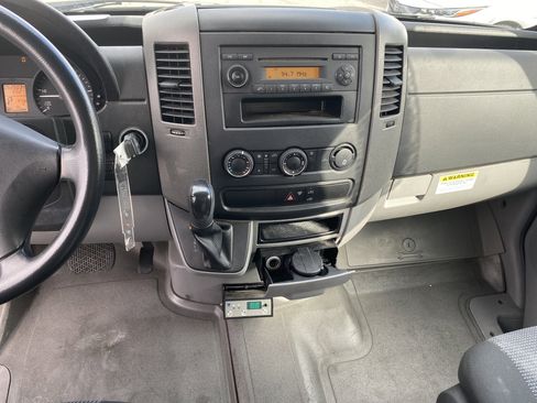 Used 2013 Freightliner Sprinter 2500 RWD image 35