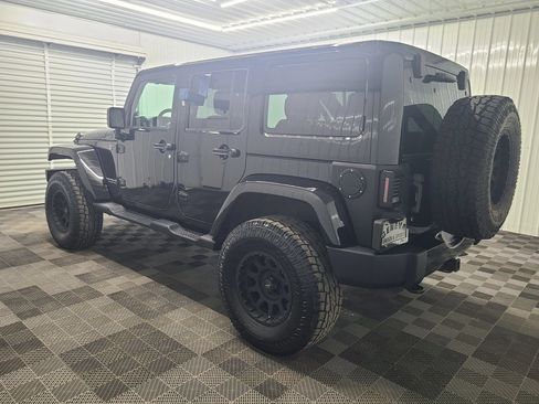 Used 2012 Jeep Wrangler Unlimited Sahara AWD/4WD image 6